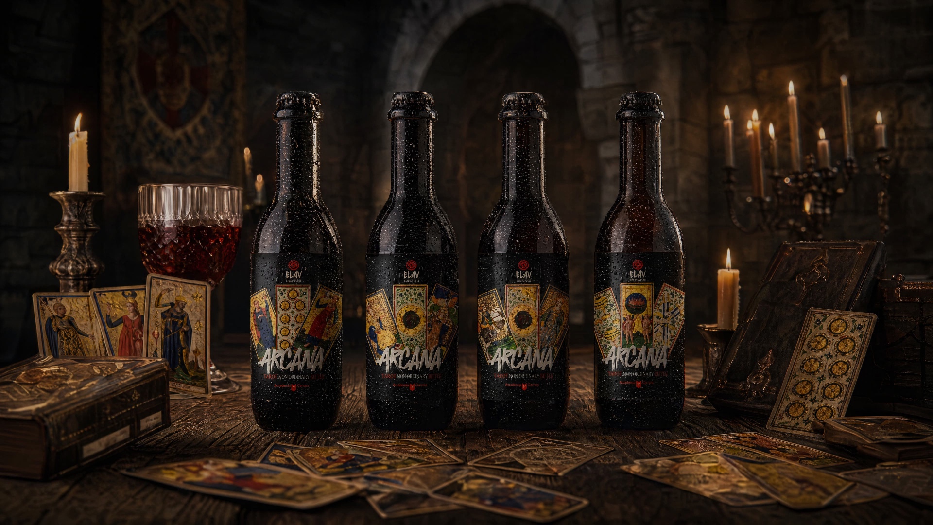 Arcana — il 4-pack da collezione Elav dedicato alla mostra sui Tarocchi.